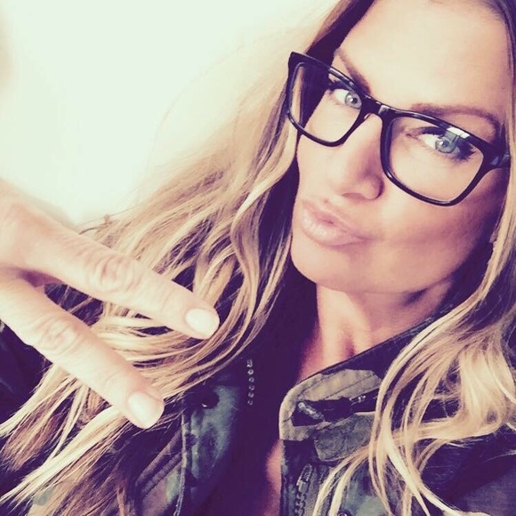 Meet your Posher, Martie - Picture 2 of 3